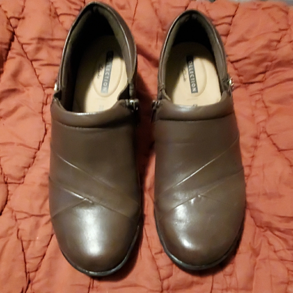 Clark's Brown leather loafers 8.5